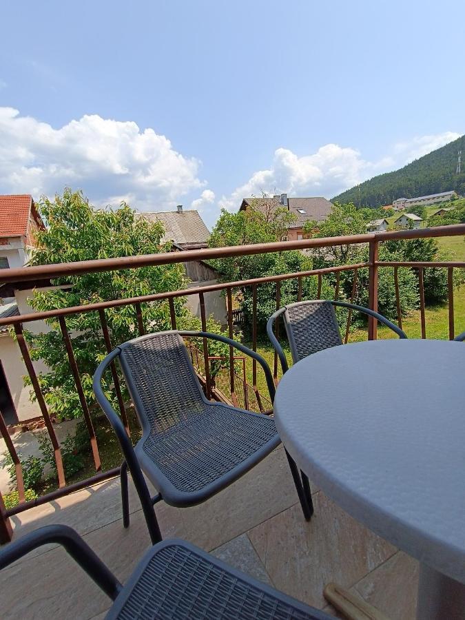 Apartment Hinic Vrhovine エクステリア 写真